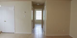 2-Bedroom Duplex in Edison 2-Bedroom Duplex in Edison Gallery 10