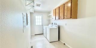 561 Janet Lane Gallery 21