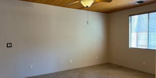 Unique 3Bdm 2Ba home is located in a great central location Gallery 49