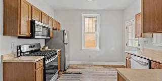Beautifully remodeled 6 BR, 1.5 Bath brick home on level double-lot in Wilkinsburg! Gallery 11