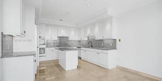 10101 Collins Ave Gallery 13