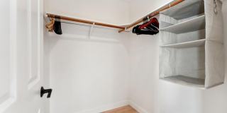 2570 Lillie Avenue Gallery 35