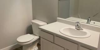 Beautiful 3 bed 2 bath townhome in Vineyard Gallery 15