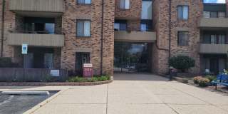 1919 PRAIRIE Square Gallery 1