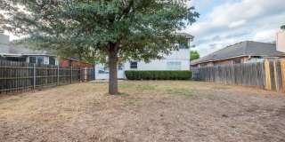 Charming East Austin 2-Story | 3BR | Spacious Yard & Modern Kitchen Gallery 23