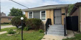 Updated 3-Bedroom Home with Rear Parking Gallery 1