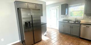 Large 3 BR 2.5 BA In Bentonville! Gallery 7