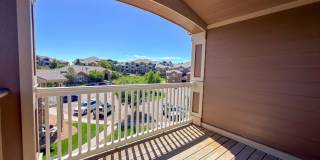 Top-Floor Condo with Vaulted Ceilings, Mountain Views & Garage in Cherry Creek Schools Top-Floor Condo with Vaulted Ceilings, Mountain Views & Garage in Cherry Creek Schools Gallery 12