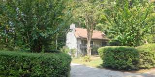 Renovated Home in Dallas - One Acre Privacy Gallery 1
