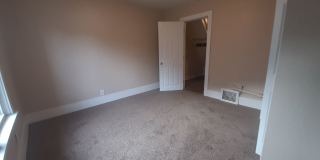 3 Bedroom, 1 Bathroom home with new kitchen! Gallery 9