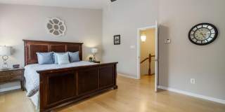 205 DEVON Court Gallery 17