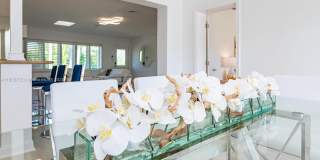 2118 NE 15th St Gallery 18