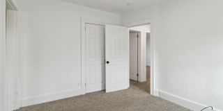 4 bedroom large home Gallery 21