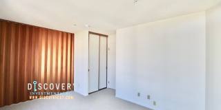 Spacious One Plus Bedroom Condominum off Broadway Terrace Gallery 12