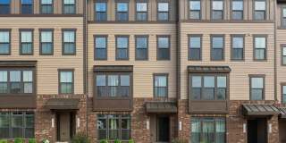 1733 DUNNINGTON Place Gallery 1