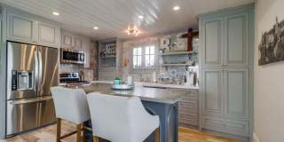 Furnished 2Bd/1Ba Apartment 2nd floor Gallery 1