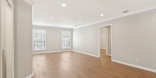 GROUND-FLOOR 2-BEDROOM ALAMO HEIGHTS CONDOMINIUM Gallery 10