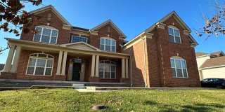 Febulous 4B3.5B House with Furniture available Dec in Greenville Gallery 1