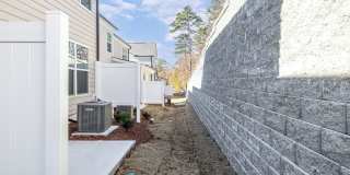 3/2.5 Townhome Close to Southpoint w/ Garage! Gallery 31