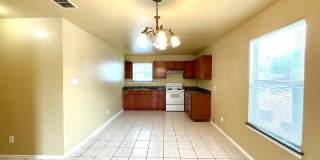 *MOVE IN SPECIAL* Convenient & Low-Maintenance Living Near St. Mary’s University! Gallery 7