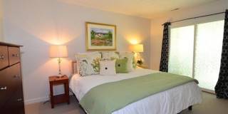 Charming 2Br 1.5Ba Townhome in Cary! Available 10/21! Gallery 1