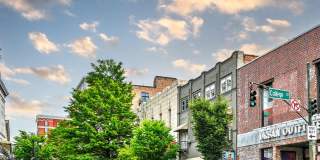 Fully Furnished Newly Remodeled Condo Downtown Gallery 20
