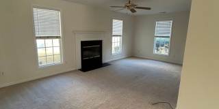 Multiple Applications Received! Beautiful Must See 3 Bedroom with Deck and Garage, minutes from Duke! Gallery 8