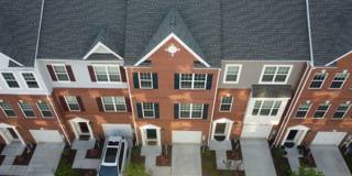 Spacious 3BR Townhome in Elkridge Gallery 1