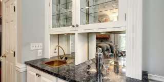 Room in 4 Bedroom Home at Daingerfield Dr Gallery 12