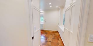 Spacious 4-bedroom 4.5 bath Home in a Gated Complex Gallery 11