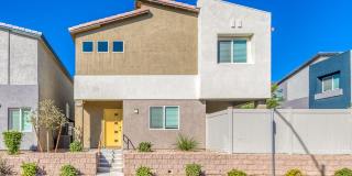 GORGEOUS TOWNHOME BUILT IN 2020 LOCATED IN A GATED COMMUNITY! Gallery 1