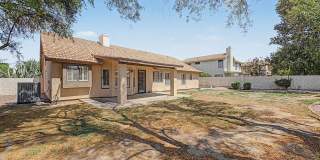 5719 E Saint John Road Gallery 23