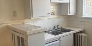 Colonial Court Gallery 19