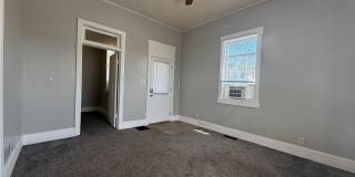 2 Bed House w/ Ramp Access and Fenced in Back Yard + Walk In Shower Gallery 5