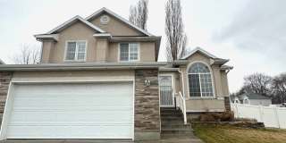 4 Bed | 2.5 Bath Home in Clinton – Ready for Move-In! Gallery 1