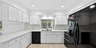 10142 Southwest 79th Avenue 10142 Southwest 79th Avenue Gallery 1