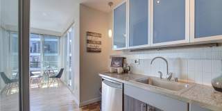 SEATTLE WATERFRONT CONDO FOR RENT w VIEWS! Gallery 6