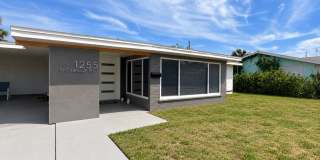 Beach Bungalow Beach Bungalow Gallery 1