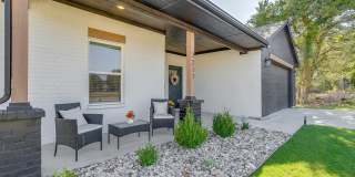 2217 Forest Hill Lane Gallery 38