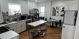 406 Columbia Gallery 3
