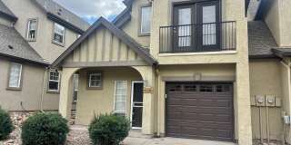 Luxury Townhome in Springs Ranch with clubhouse amenities Gallery 1