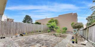 Bright Corner Home with Family Room, Yard & Laundry in Prime Sunset Location! Gallery 32