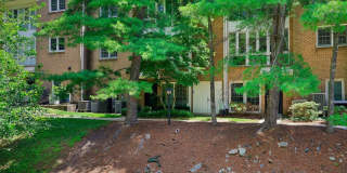 5702 BREWER HOUSE Circle Gallery 1