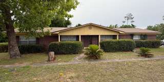 Spacious 3Bed/2Ba Brick Home Near Tyndall AFB! *1/2 Off Security Deposit for Active-Duty Miliary!* Gallery 1
