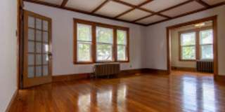 Upper Floors in a Duplex Conveniently Located in Arlington Heights Gallery 1