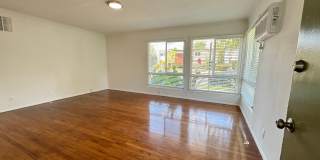 5700 Hazeltine Ave. Gallery 32