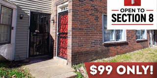 Beautifully Renovated 2 Bed / 1.5 Bath Townhome – Move-In Ready! Beautifully Renovated 2 Bed / 1.5 Bath Townhome – Move-In Ready! Gallery 1