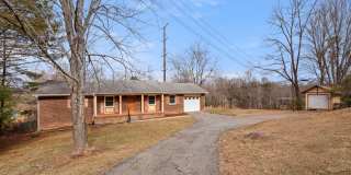 Spacious Ranch Home Gallery 1