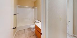 4 Bedroom 2 Bath - Convenient Location Gallery 19