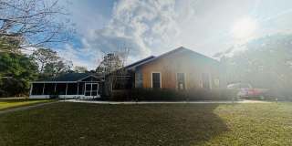 Large home with pool Gallery 1